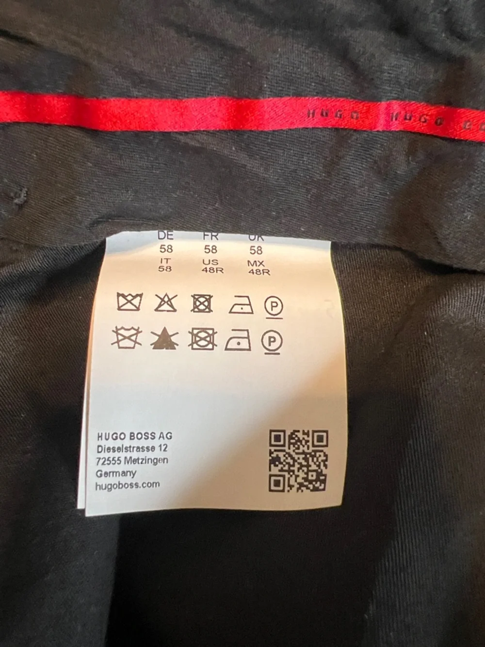 HUGO Men's Black Single-Breasted Suit - Picture 4 of 6